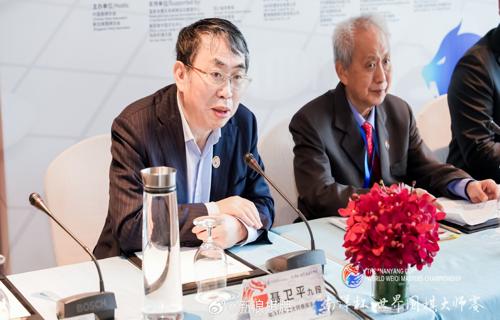 沈月古风长裙亮相头簪花娇美艳动人